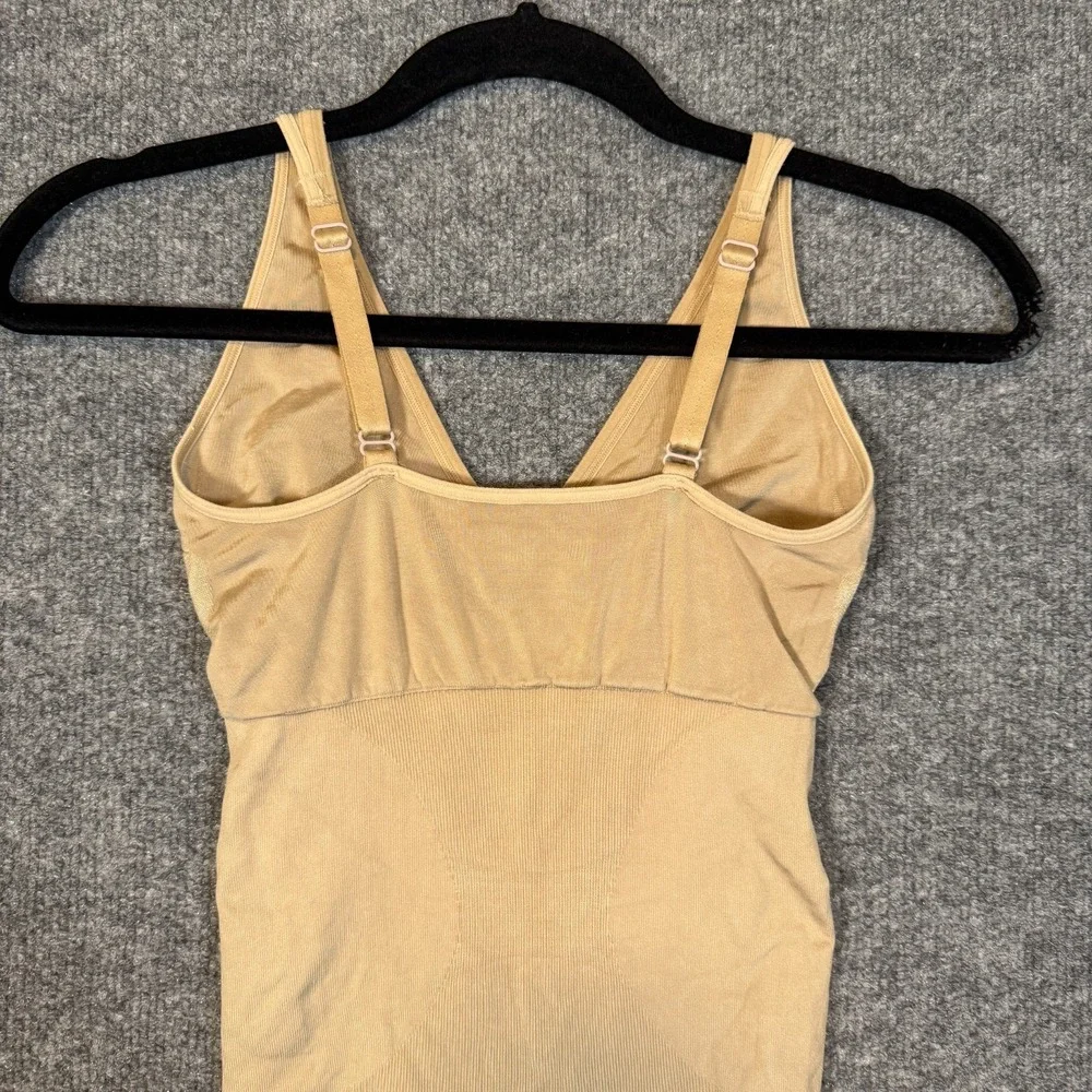 Spanx Shirt Womens Small Beige Tank Top Cami Shapewear Vneck Stretch No‎ Padding